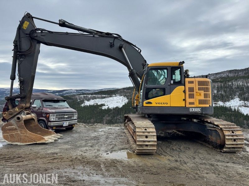 2011 Volvo ECR305CL excavator side view
