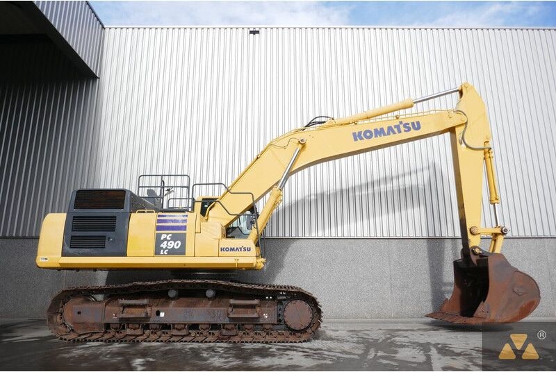 2017 Komatsu PC490LC-11 Crawler Excavator