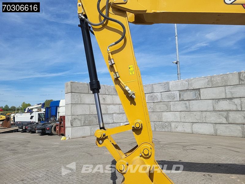 2025 Caterpillar 323D3 Crawler Excavator