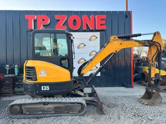 2016 Bobcat E35 Mini Excavator