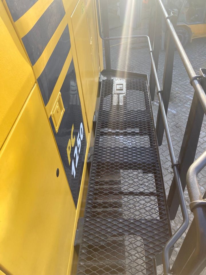 2005 Komatsu PC1250-7 Crawler Excavator