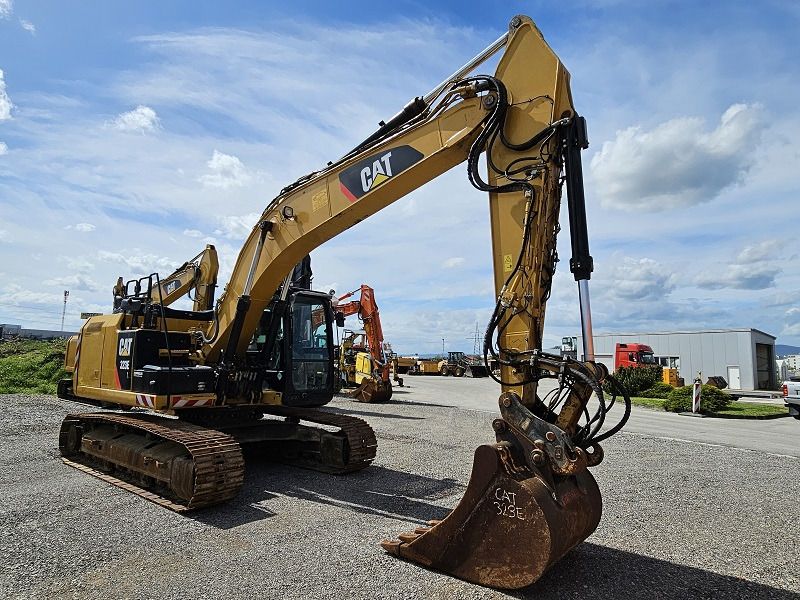 2015 Caterpillar 323EL Crawler Excavator