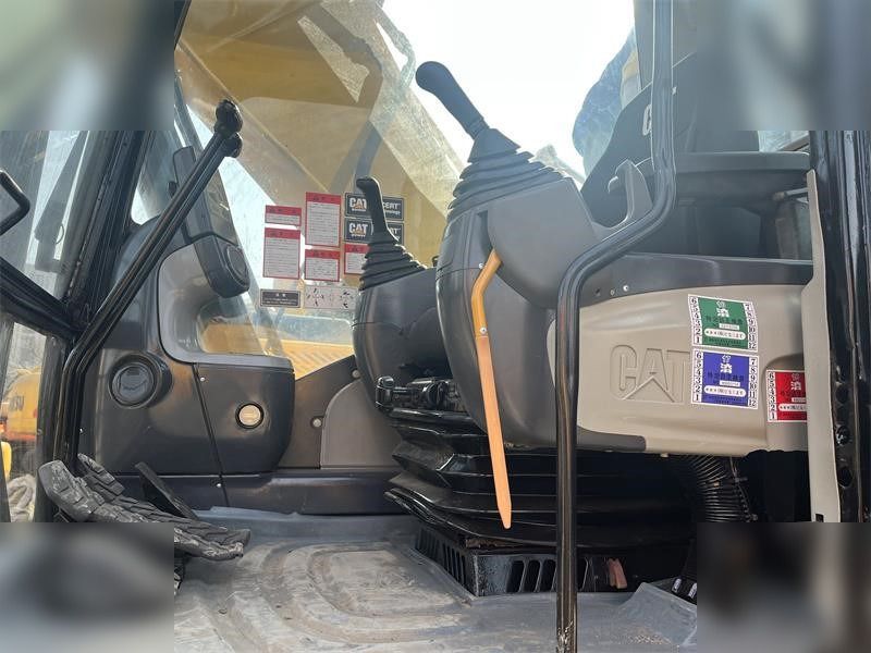 2020 Caterpillar 323D2L Crawler Excavator