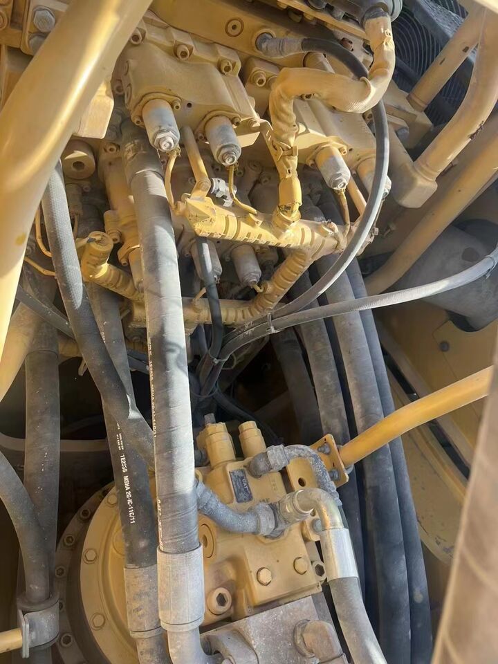 2024 Caterpillar 390FL Crawler Excavator