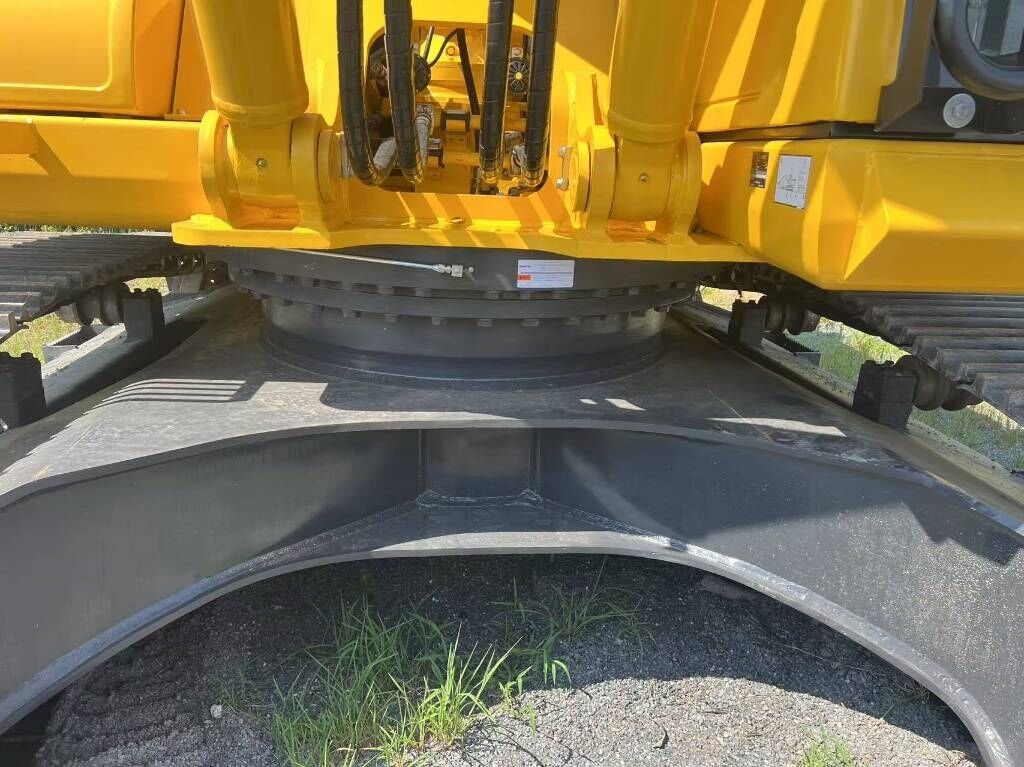 2025 Komatsu PC300 Crawler Excavator