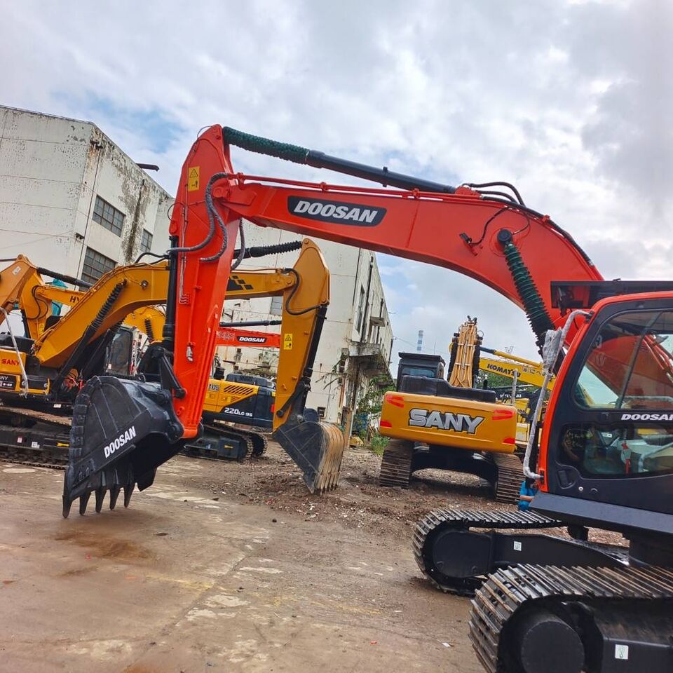 2024 Doosan DX300 Crawler Excavator