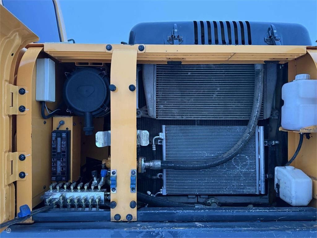 2011 Hyundai R210LC-9 Crawler Excavator