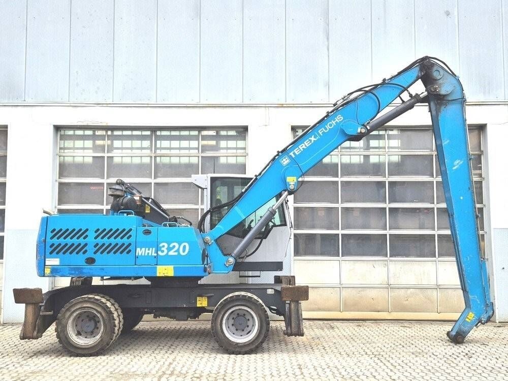 2016 Fuchs MHL320D Material Handler
