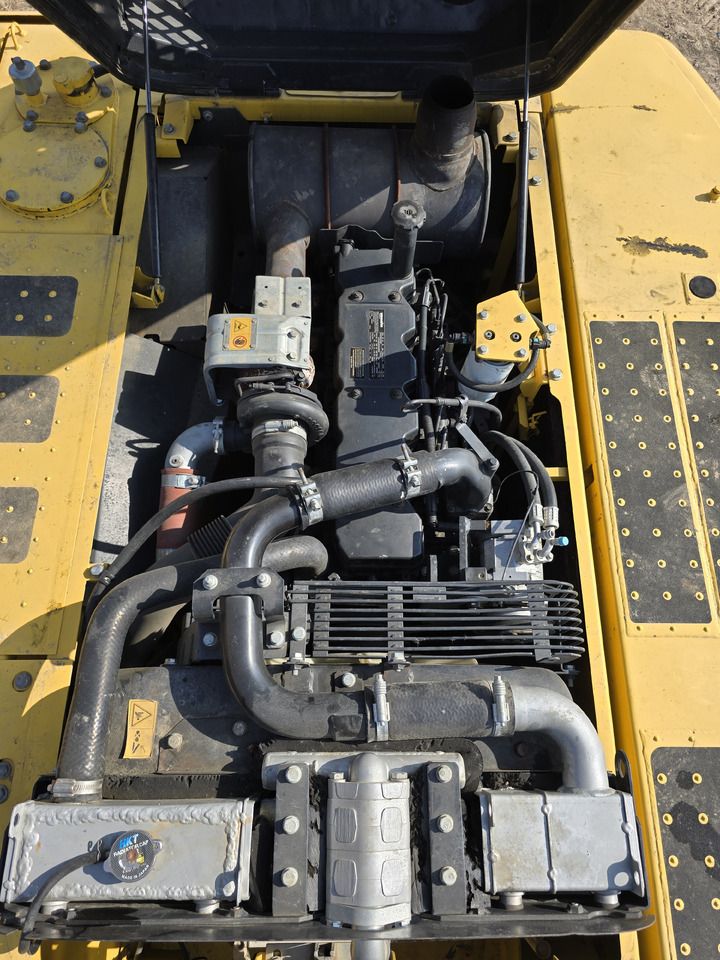 2024 Komatsu PC240-8 Crawler Excavator