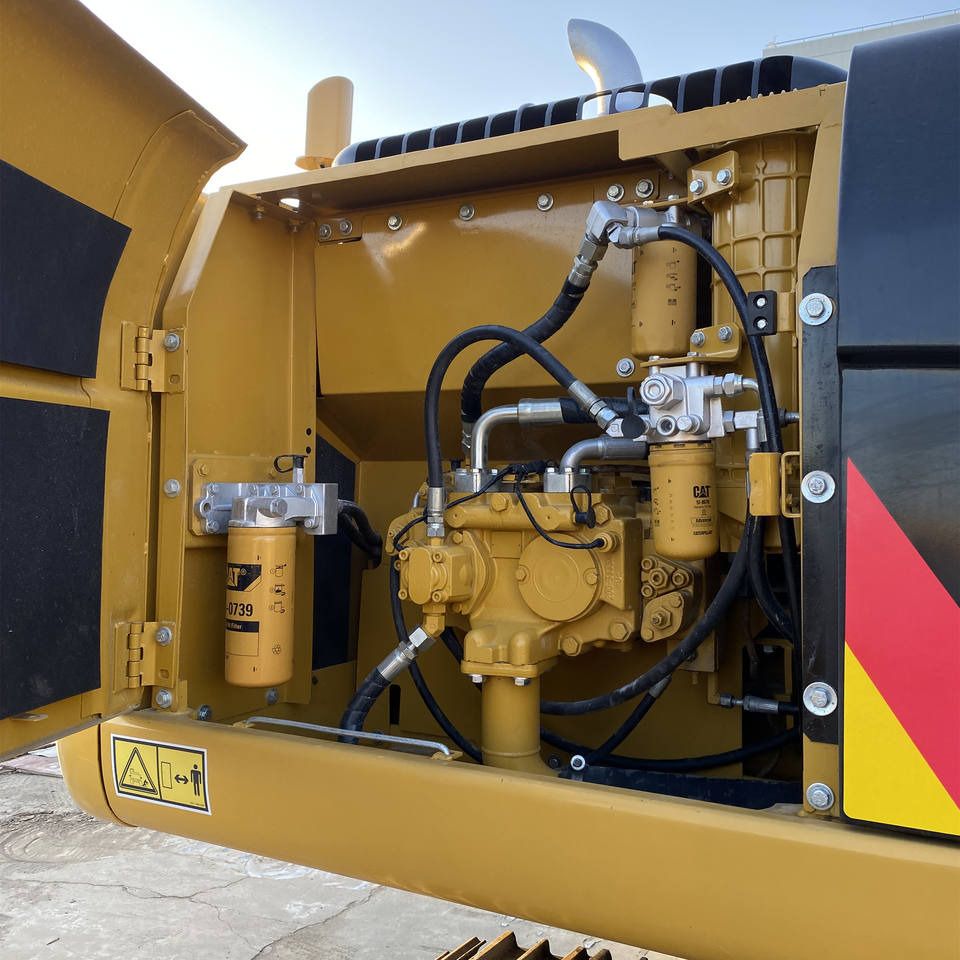 2022 Caterpillar 320D2 Raupenbagger