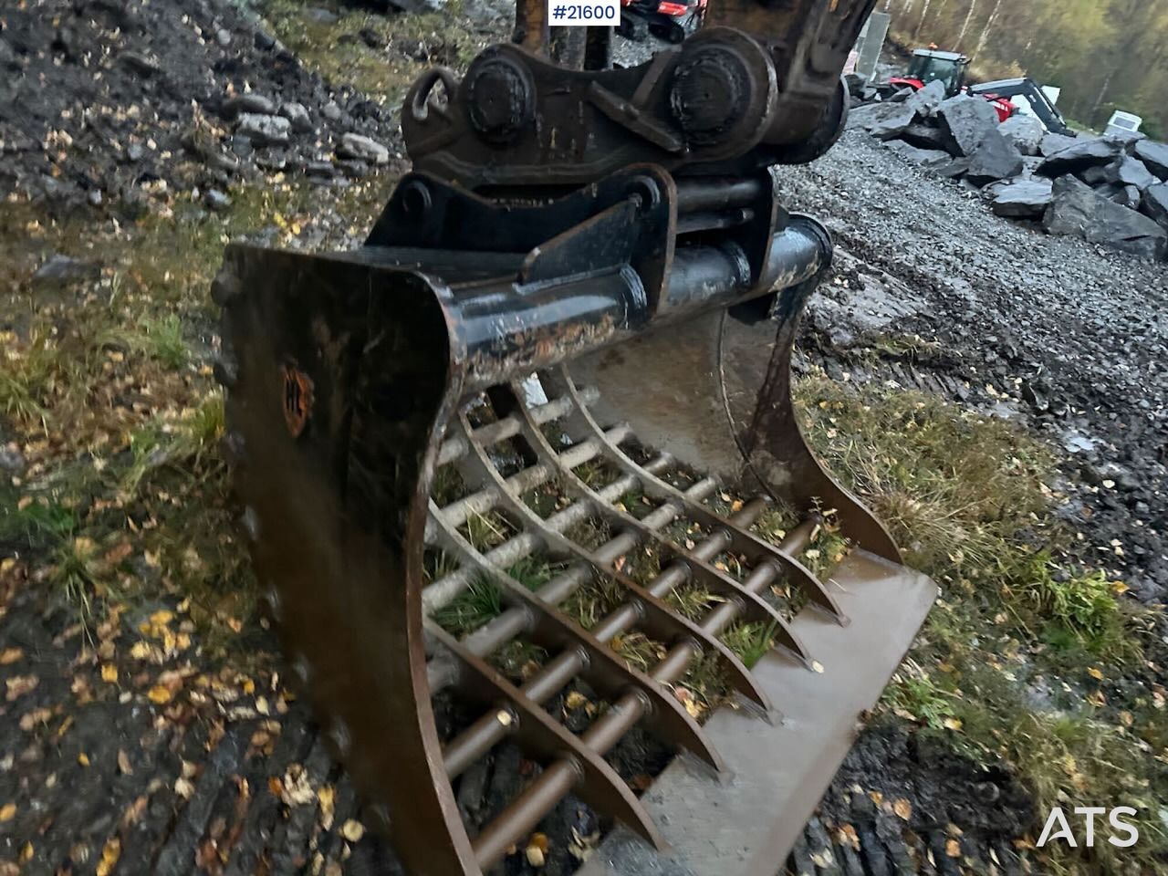 2000 Komatsu PC240LC Crawler Excavator