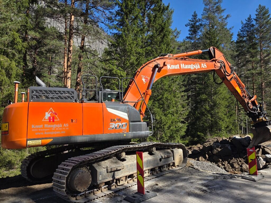 2023 Hitachi 300 LC Crawler Excavator