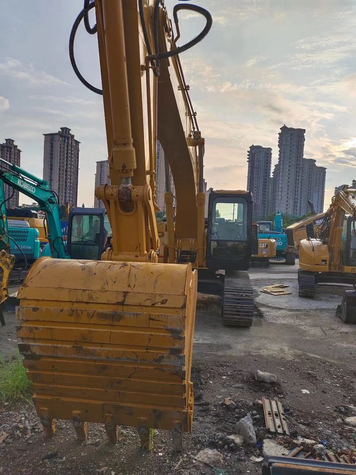 2018 Caterpillar 325C Crawler Excavator