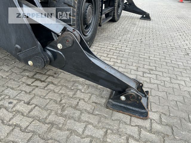 2022 Caterpillar MH3040-07A Material Handler