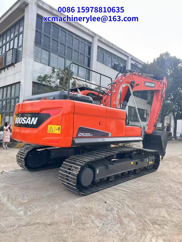 2022 Doosan 225LC Crawler Excavator
