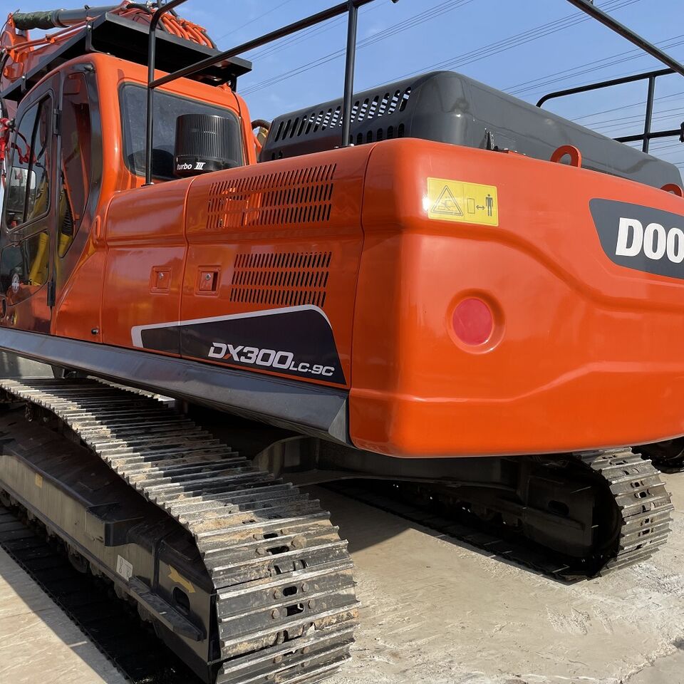 Doosan DX300 Crawler Excavator