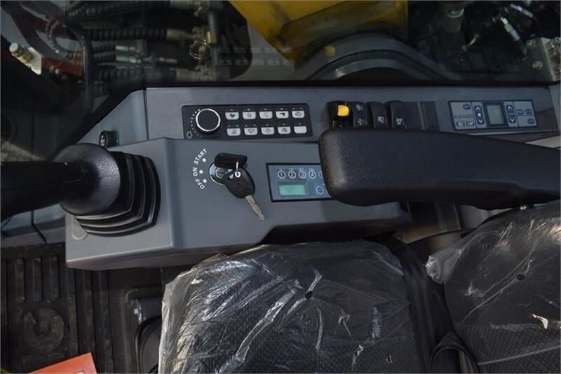 XCMG XE150E Crawler Excavator