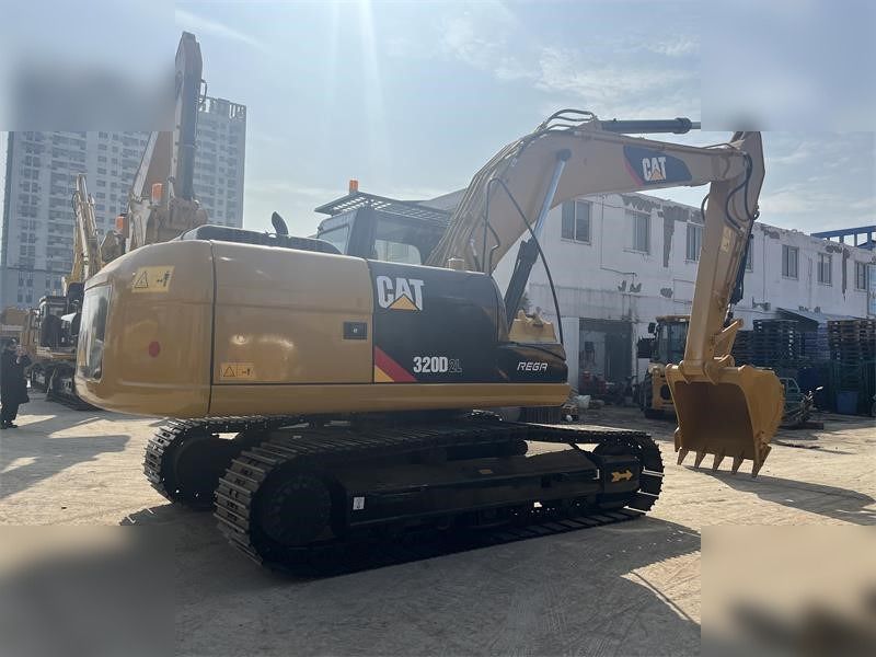 2016 Caterpillar 320D2 Crawler Excavator