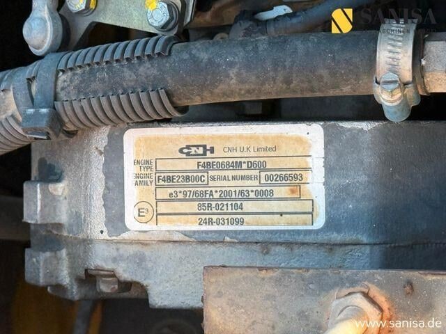 2006 New Holland E215 Crawler Excavator