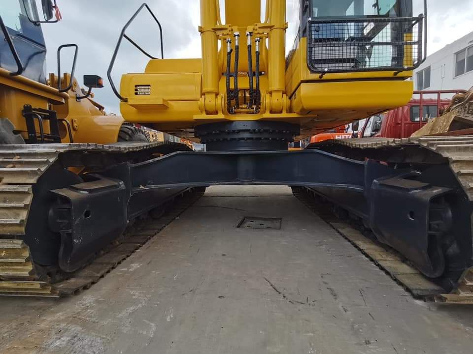 2022 Komatsu 400-8R Crawler Excavator