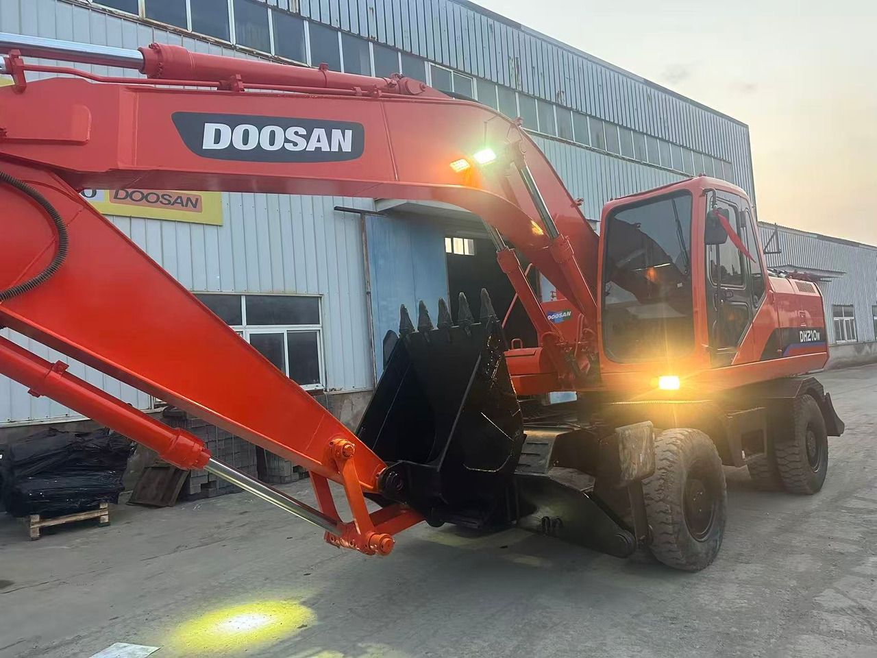 2018 Doosan DH210W Wheel Excavator
