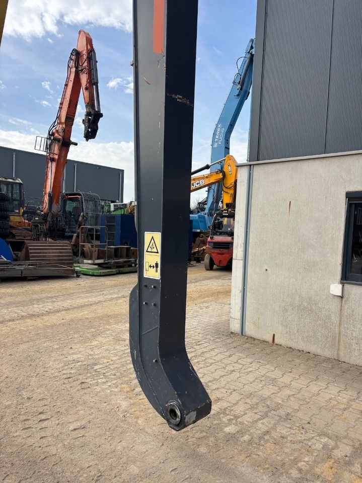 2020 Atlas 250MH Material Handler
