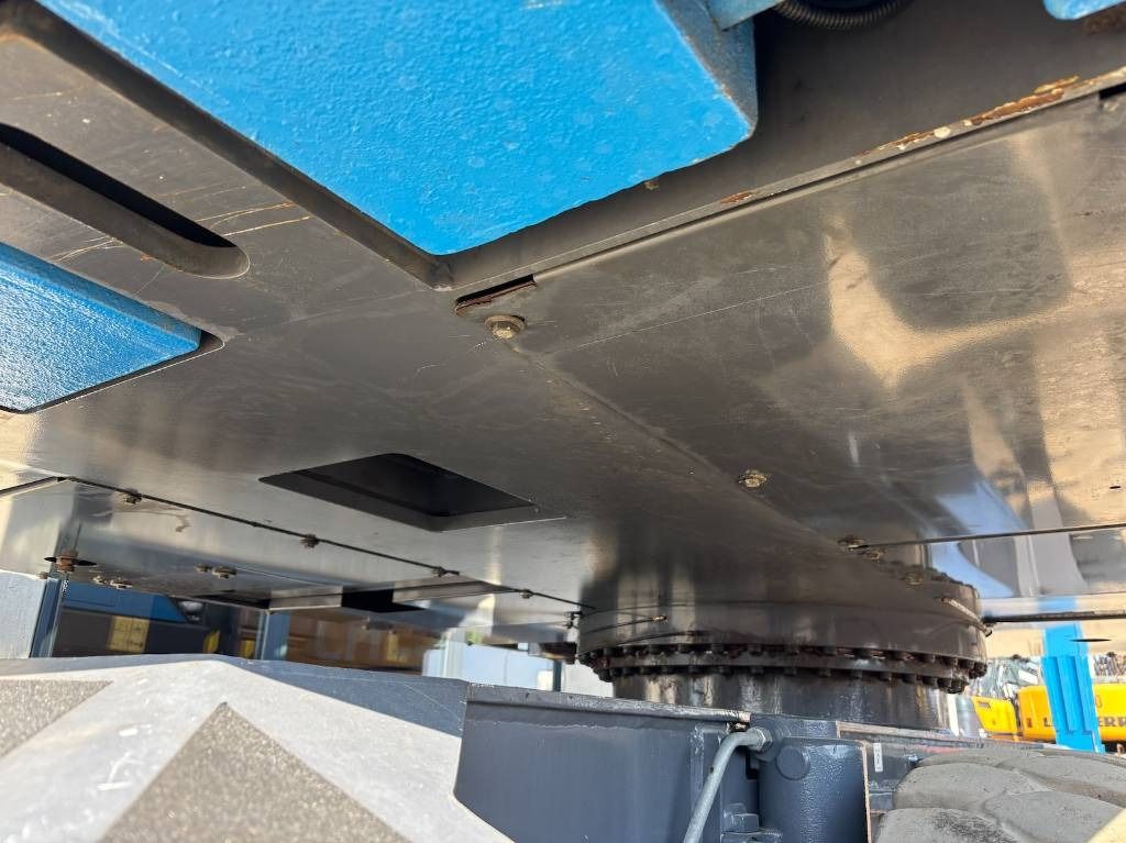 2018 Fuchs MHL320F Material Handler