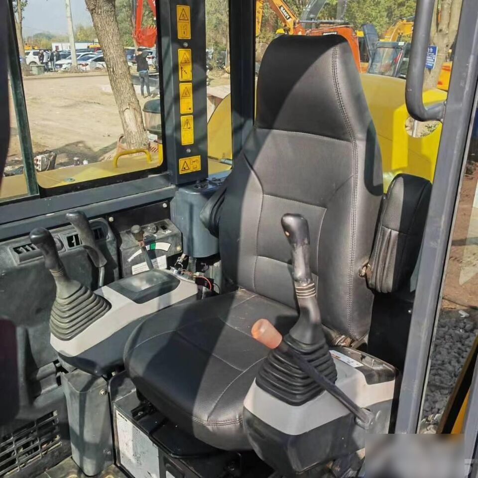 2024 Komatsu PC56