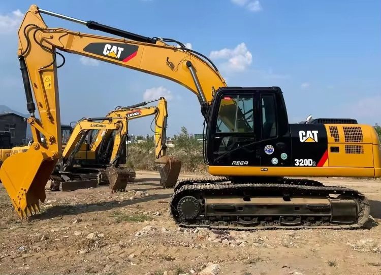 2023 Caterpillar 320D2 Paletli Ekskavatör