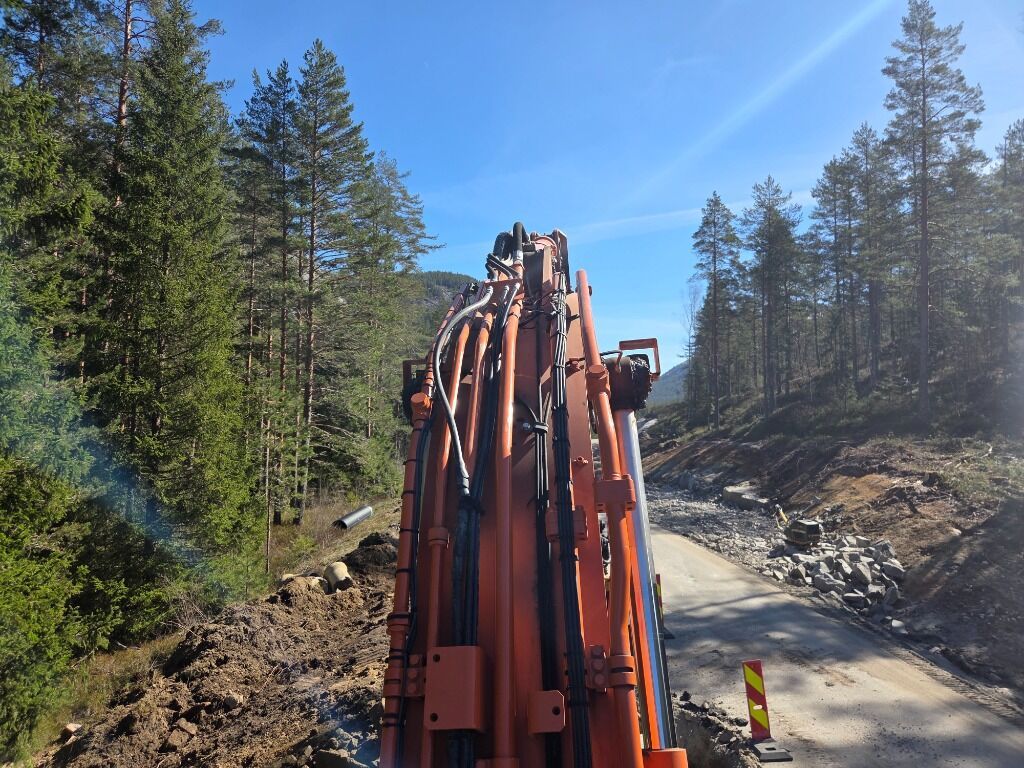 2023 Hitachi 300 LC Crawler Excavator