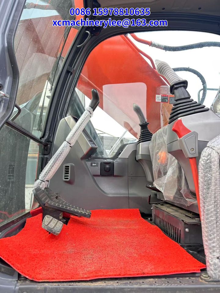 2022 Doosan 225LC Crawler Excavator