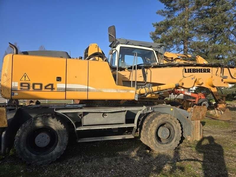2012 Liebherr A904 C Material Handler