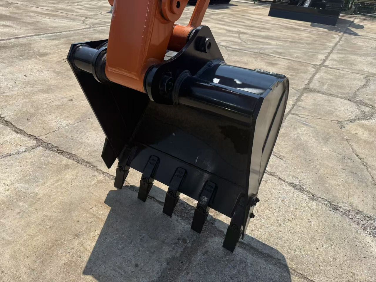 2025 Hitachi ZX60