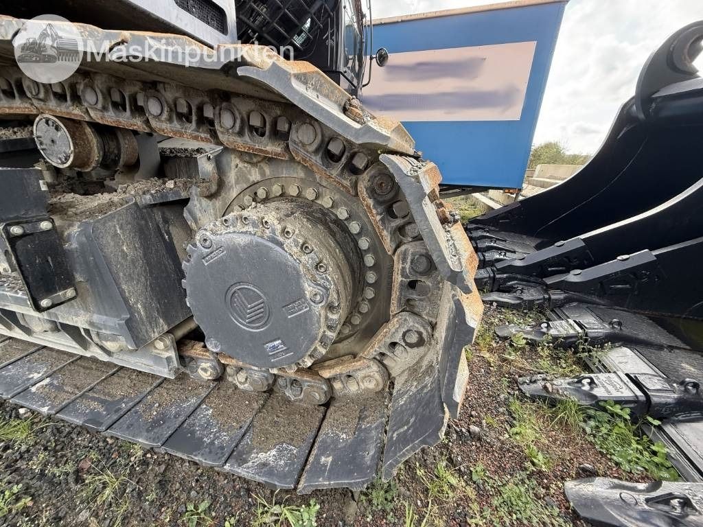 2025 Develon 800LC-7 Crawler Excavator