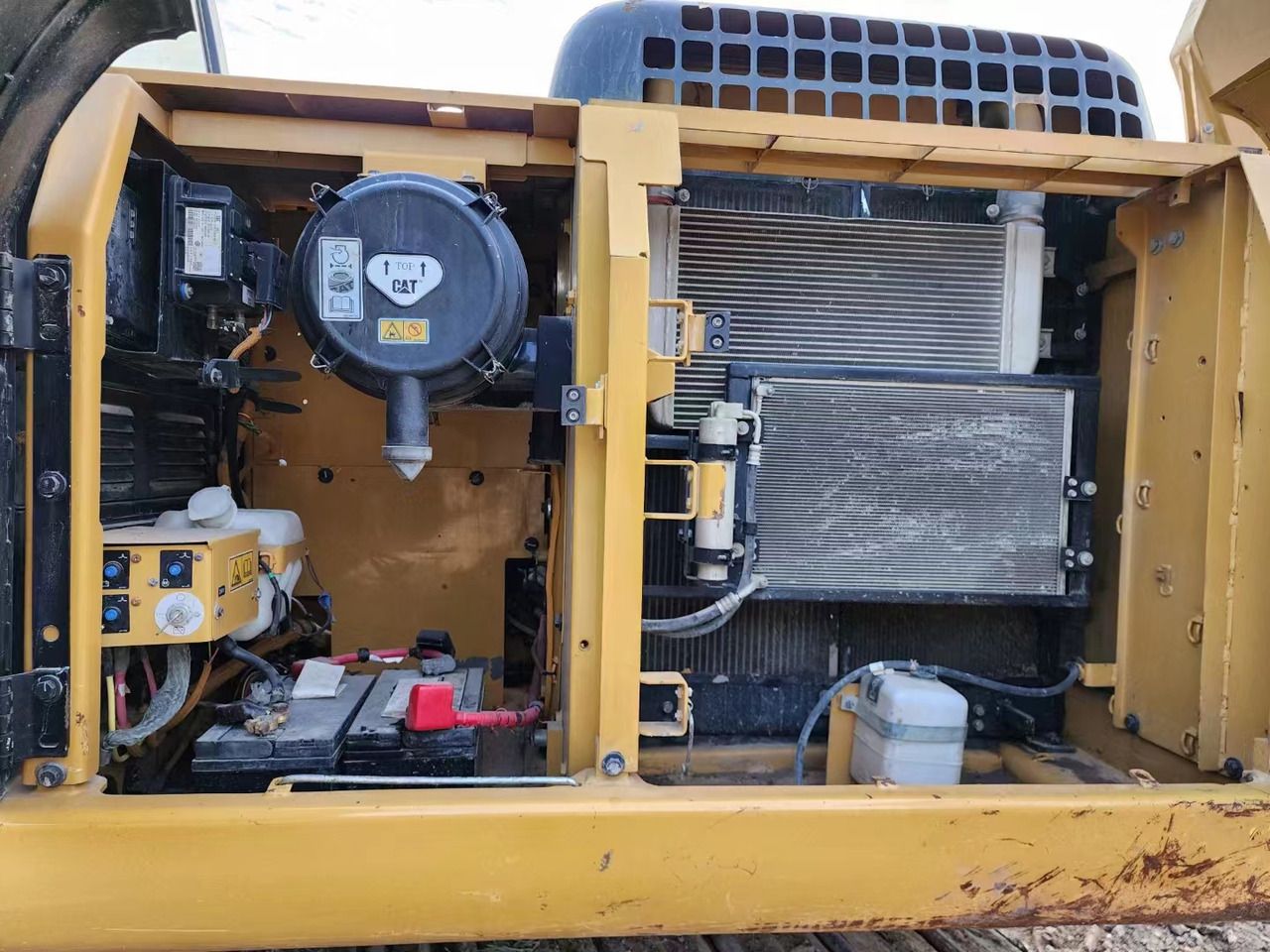 2022 Caterpillar 320D2 Crawler Excavator