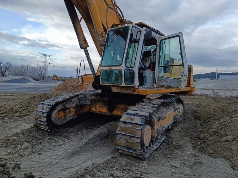 2000 Liebherr R964 Crawler Excavator