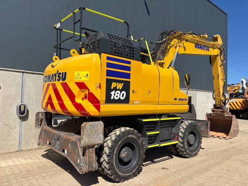 2022 Komatsu PW160 Wheel Excavator