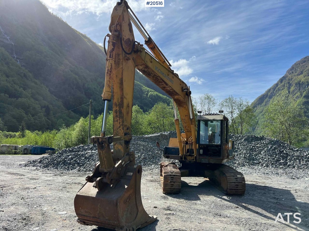 1998 Komatsu PC200-3 Crawler Excavator