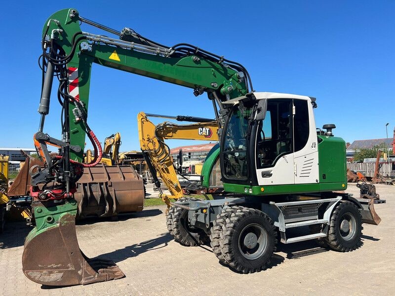 2017 Liebherr A914 Wheel Excavator