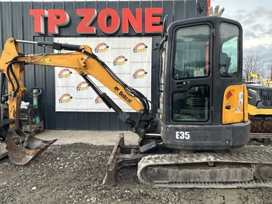 2016 Bobcat E35 Mini Excavator