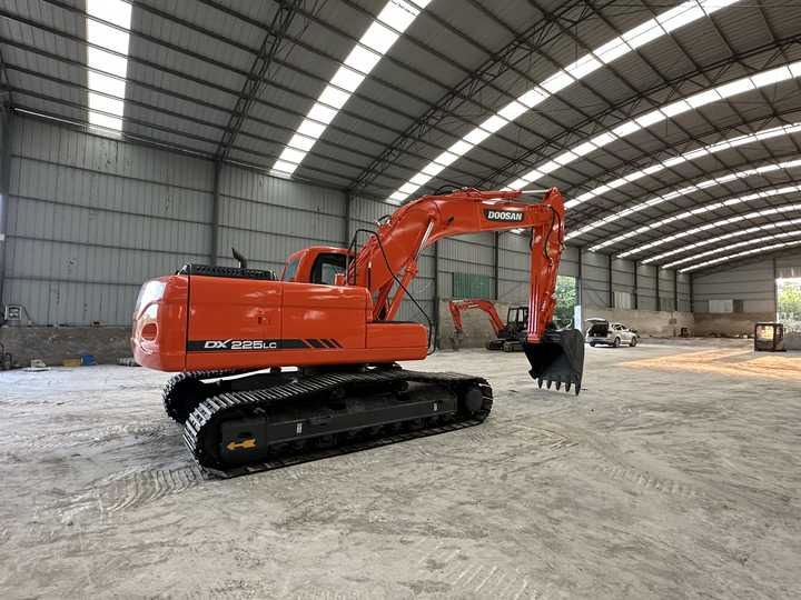 2020 Doosan DX225LC-9C Crawler Excavator