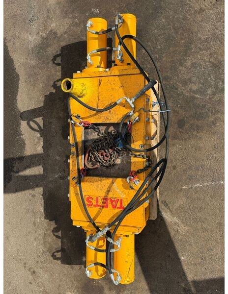 2016 Taets 16 2016 Taets 16 pile breaker, top-down view