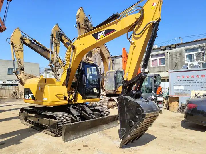 2016 Caterpillar 312C Pelle sur chenilles