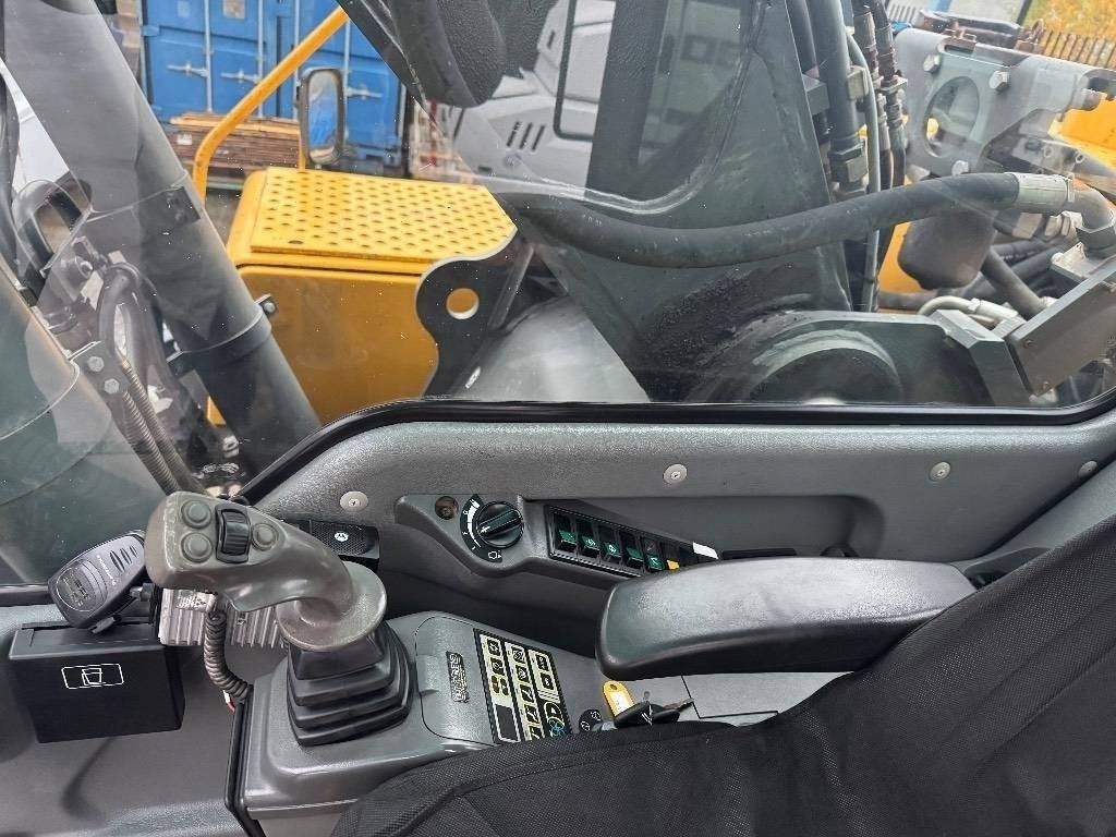 2006 Volvo EC290BNLC Crawler Excavator