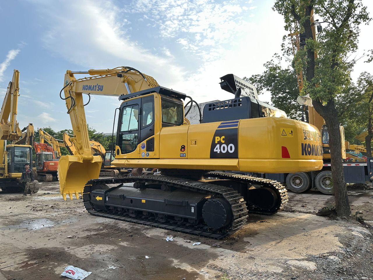 2022 Komatsu PC400 Crawler Excavator
