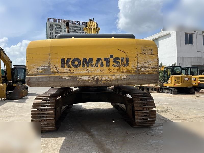 2016 Komatsu PC400-8 Crawler Excavator