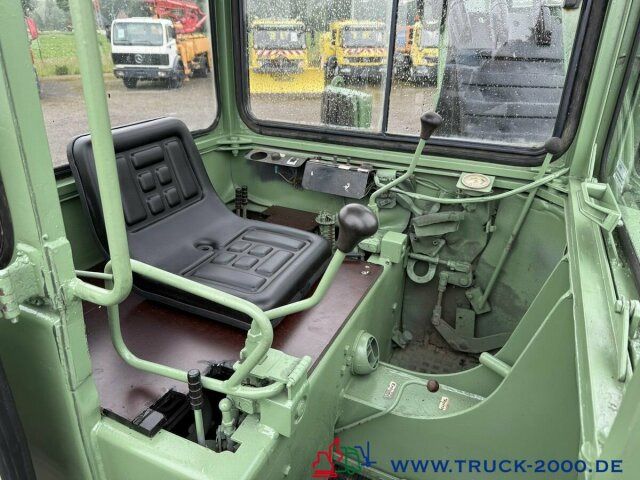 1996 Unimog AT16 Escavadora de Rodas