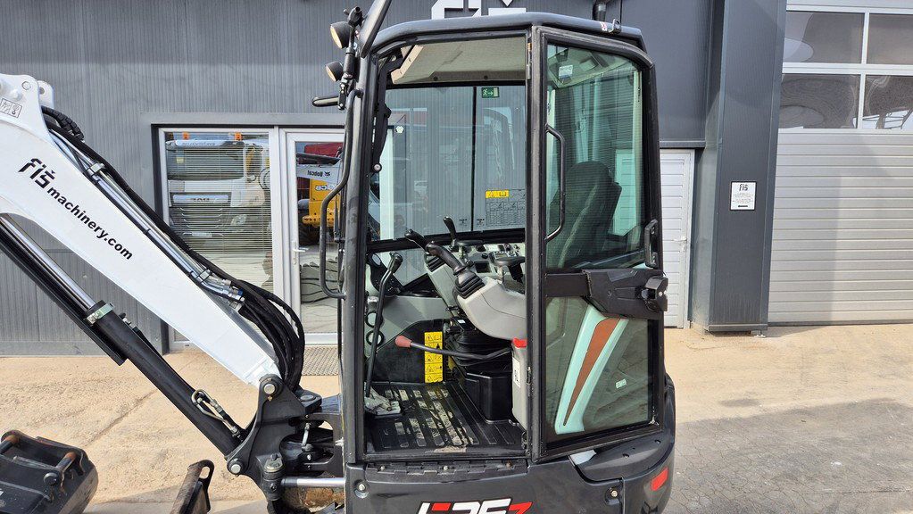 2021 Bobcat E35Z Mini Excavator