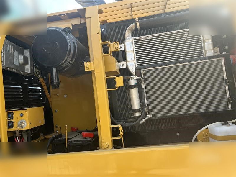 2020 Caterpillar 323D2L Crawler Excavator