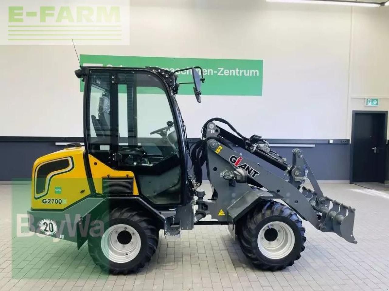 2023 Giant G2700E Mini Excavator